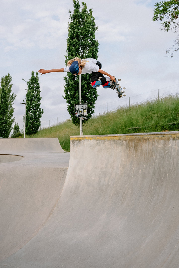 Quiksilver Temption Midlength Cruiser Skateboard - Summer vibes