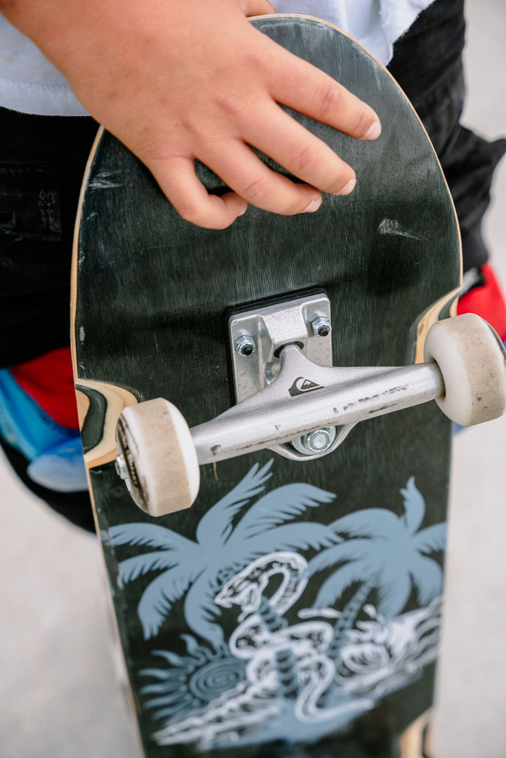 Quiksilver Temption Midlength Cruiser Skateboard - Summer vibes